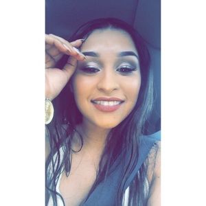 Meet your Posher, Isis